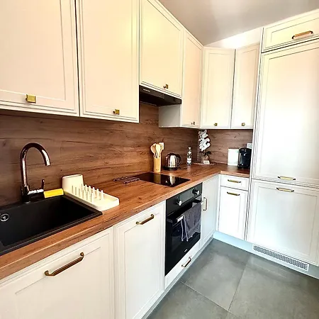 Ami Luxury Vi Centrum - Parking-