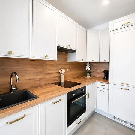 Ami Luxury Vi Centrum - Parking- Apartamento